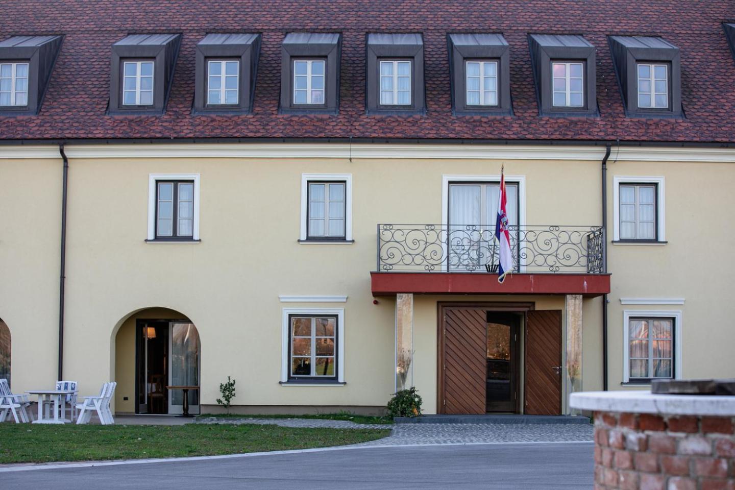 Hotel Dvorac Jurjevec Lekenik Zewnętrze zdjęcie